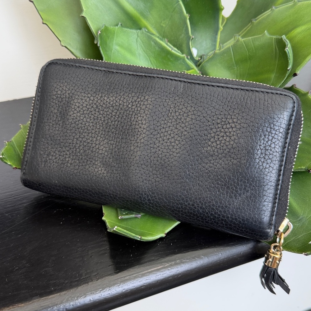 Gucci Genuine Leather Zip Around Wallet Clutch Black GG Logo Tassel Wristlet - Picture 4 of 9